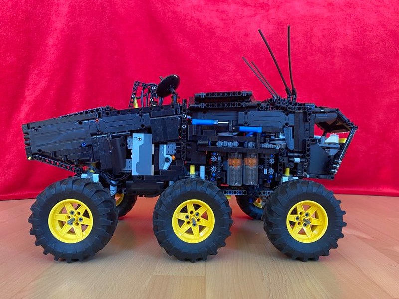 Lego Technic Mars Rover- Featured Shot